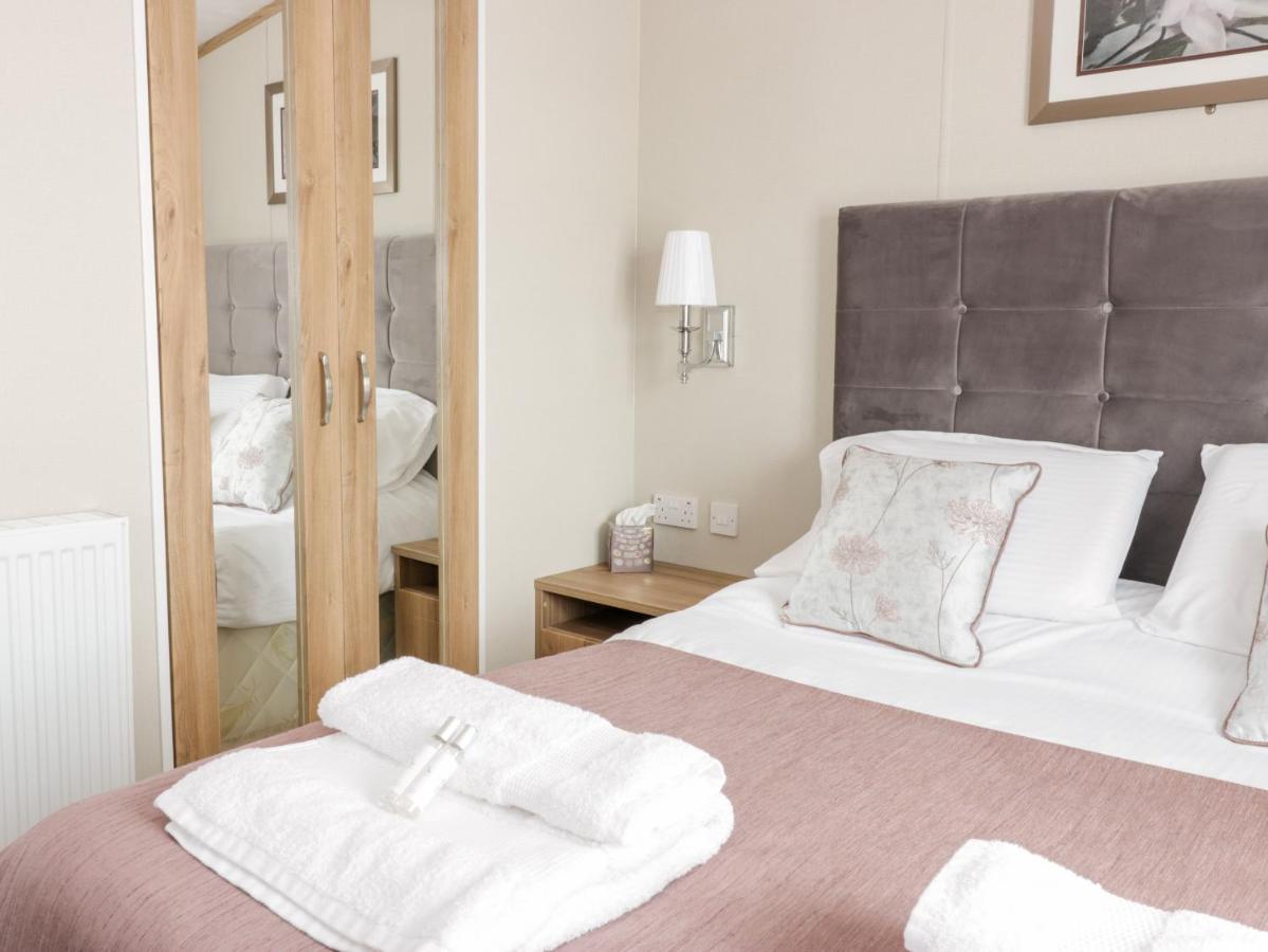 Serena Lodge Джедбърг Екстериор снимка